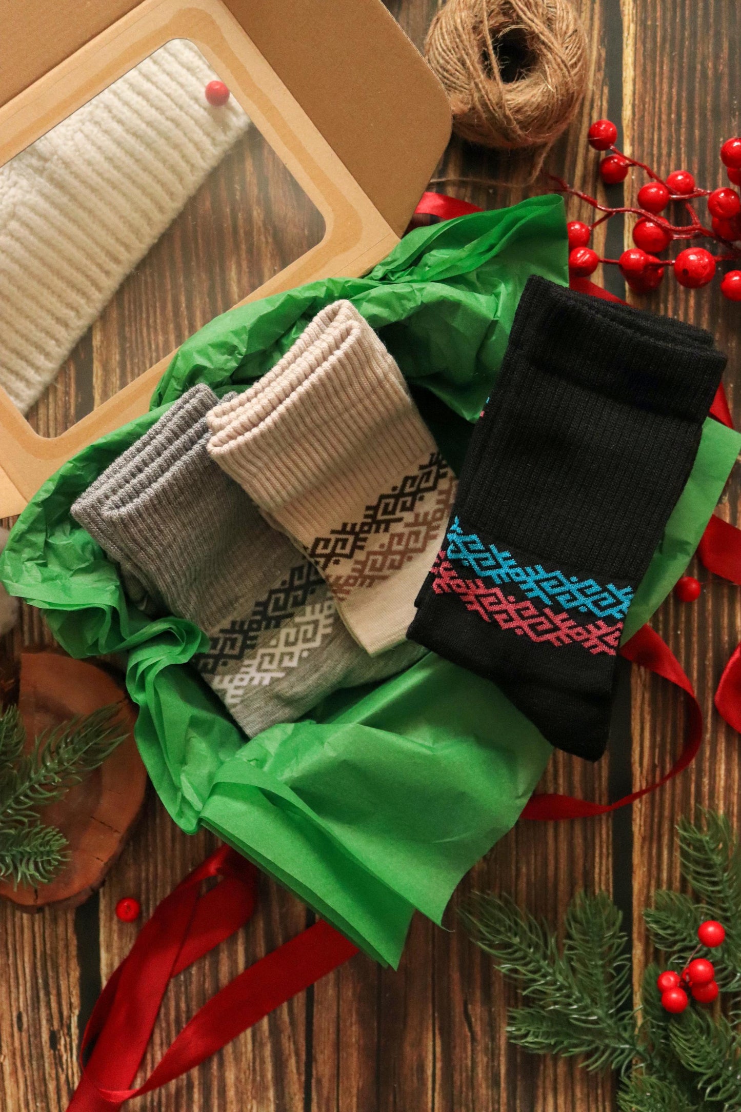 Sportinės merino vilnos kojinių dovanų dėžutė (3 poros)